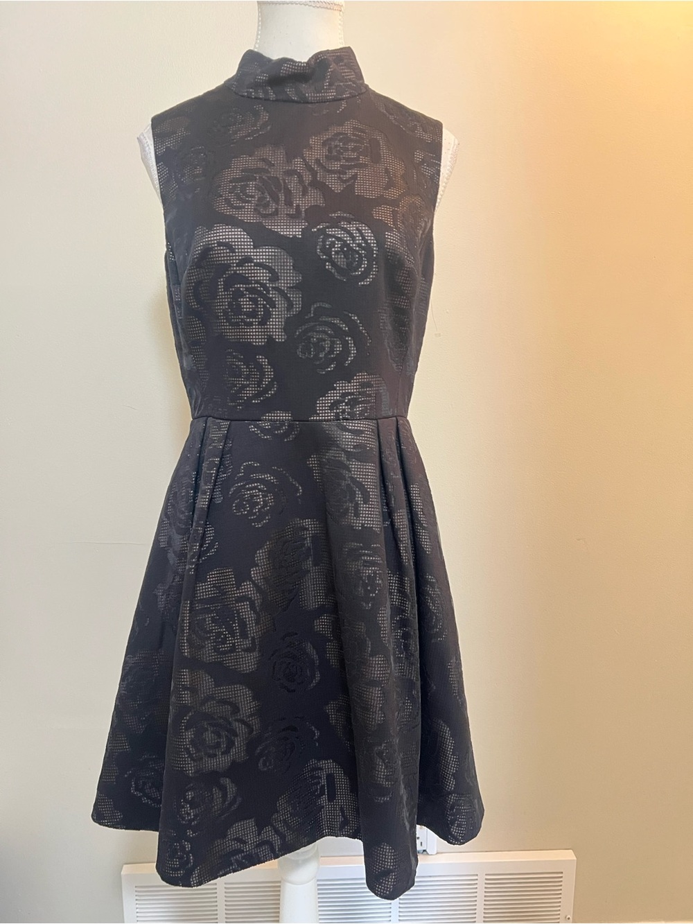 Karen Millen Black Floral Jacquard Fit & Flare Sleeveless Dress US 8 UK 12 EU 40